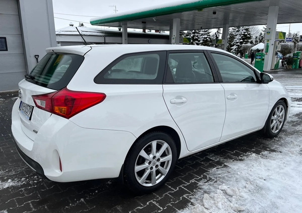 Toyota Auris cena 28800 przebieg: 282315, rok produkcji 2015 z Kętrzyn małe 436